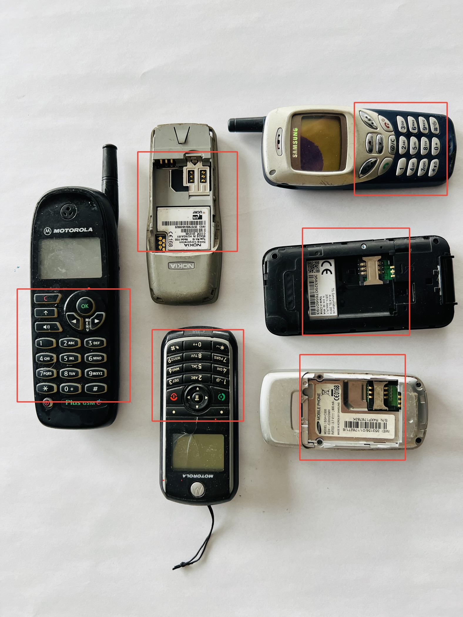 Telefony komórkowe stare bez baterii